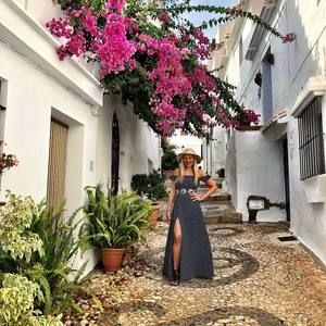 Meet your Posher, Lena